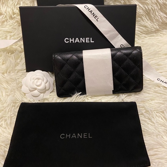 CHANEL Handbags - Chanel Wallet (Free Dior lip glow)